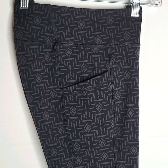 Lucy Powermax Capri leggings Small - Picture 8 of 8